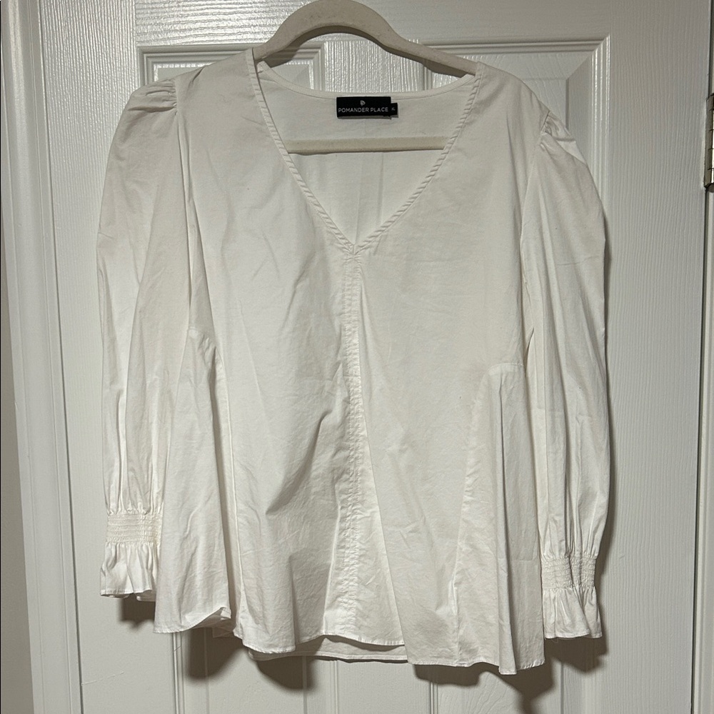 Tuckernuck Easton White V-Neck Blouse - Picture 3 of 5
